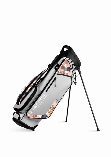 Custom Sunday golf bag used as tournament tee gift